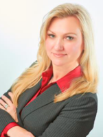 Helen Oscislawski, Esq. Headshot